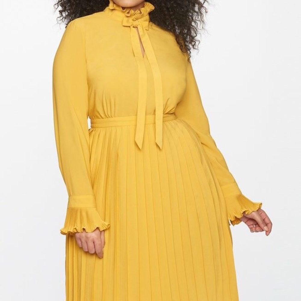 Elegant Eloquii Mustard Pleated Dress
